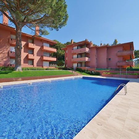 Apartamento Con Piscina En 雅弗郎其 外观 照片